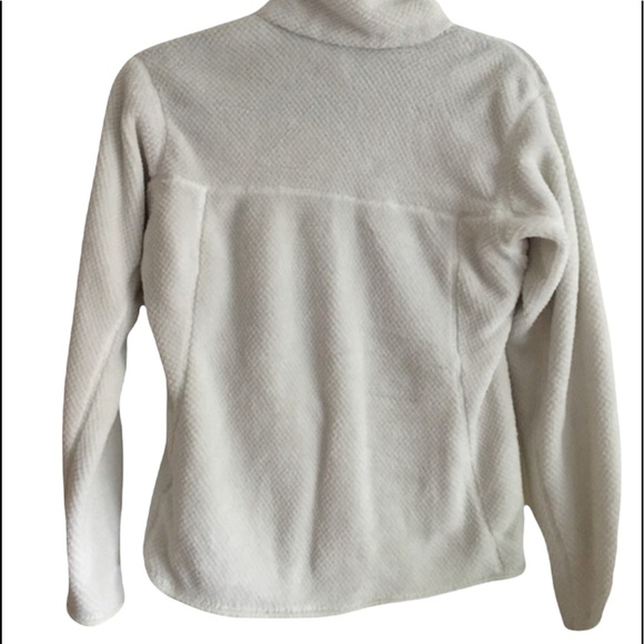 White patagonia fleece pullover size small - Picture 3 of 4